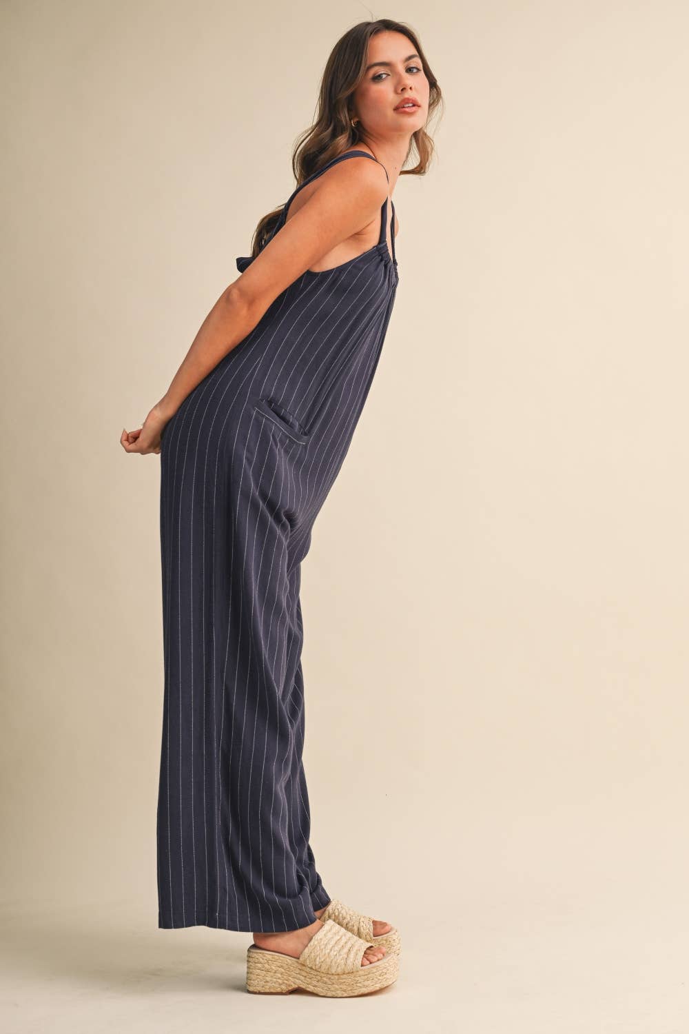 IJP3259 PINSTRIPE RELAXED FIT SLEEVELESS JUMPSUIT