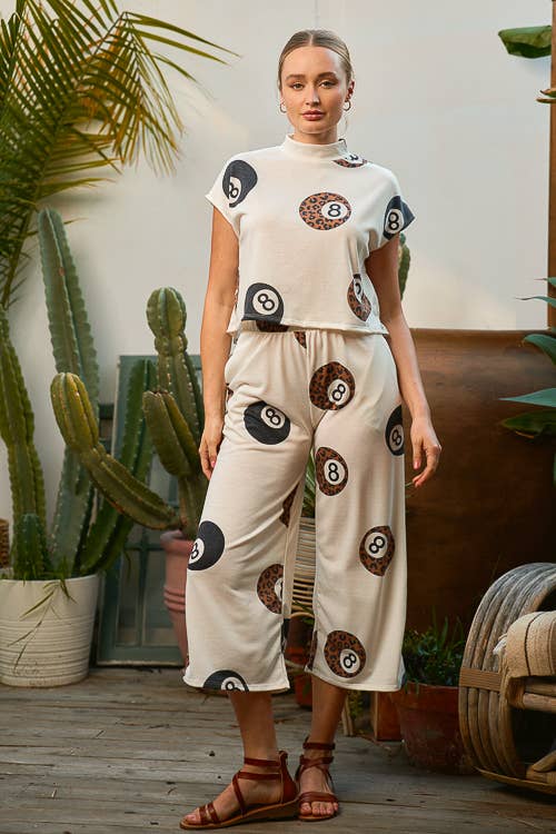 LEOPARD PRINT EIGHT BALL SET