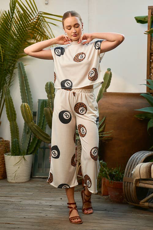 LEOPARD PRINT EIGHT BALL SET