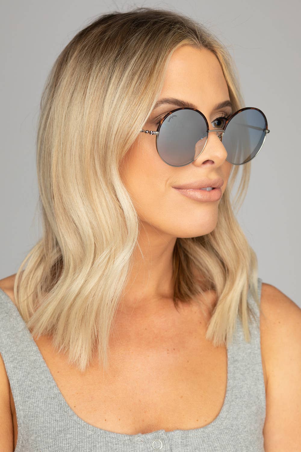Farrah Blue Round Sunglasses