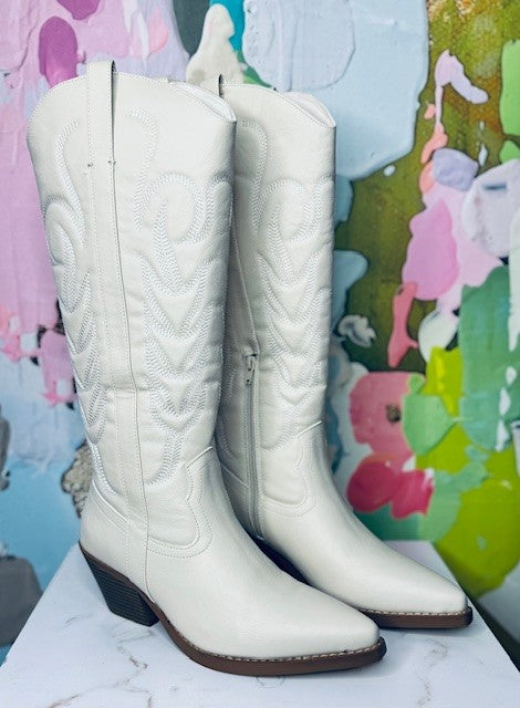 Coconuts by Matisse Dixie Boots - White